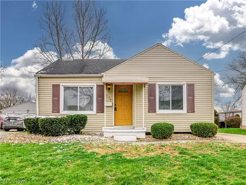634 Prentiss Ave, Akron, OH 44306