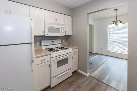 2796 Mull Ave #E, Copley, OH 44321 photo 15
