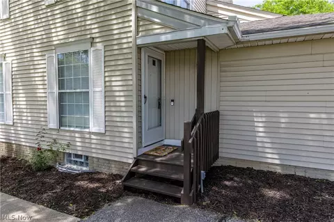 2796 Mull Ave #E, Copley, OH 44321 photo 4