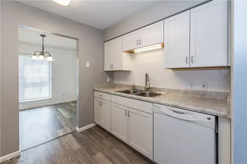 2796 Mull Ave #E, Copley, OH 44321 photo 16