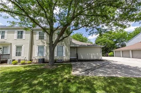 2796 Mull Ave #E, Copley, OH 44321 photo 2
