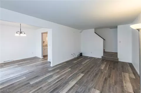 2796 Mull Ave #E, Copley, OH 44321 photo 8