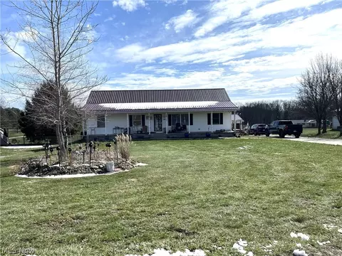 809 Bakers Addition, Hopedale, OH 43976