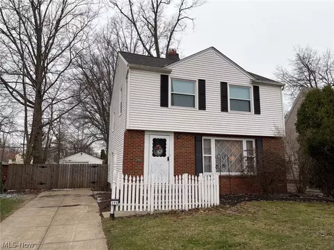 298 E 270 St, Euclid, OH 44132