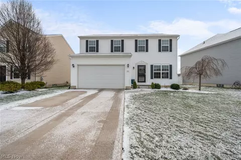 6935 Meadow Lakes Blvd, North Ridgeville, OH 44039