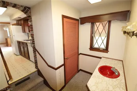 Entry Way - 11086 Eby Rd, Sterling, OH 44276 photo 4 of 4