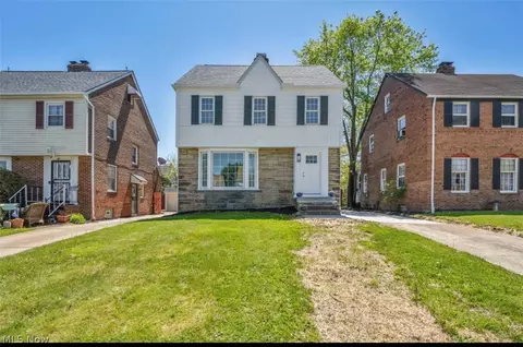3630 Raymont Blvd, University Heights, OH 44118