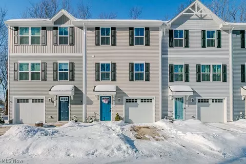 177 Raintree Ln, Painesville, OH 44077