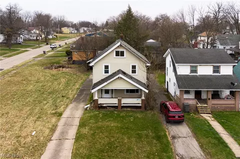 3005 Rush Blvd, Youngstown, OH 44507