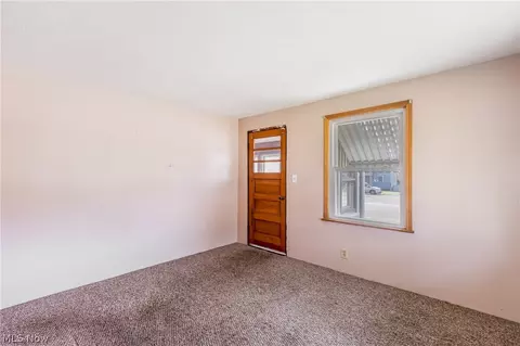 334 W 4th St, Dover, OH 44622 photo 7