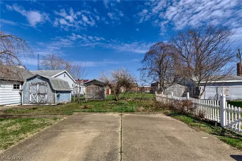 334 W 4th St, Dover, OH 44622 photo 21