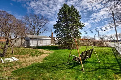 334 W 4th St, Dover, OH 44622 photo 22