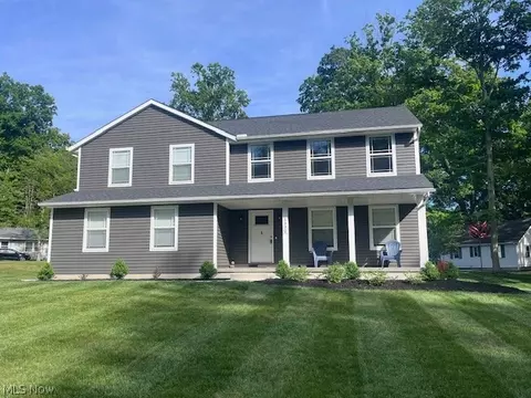 1330 Chelton Dr, Kent, OH 44240