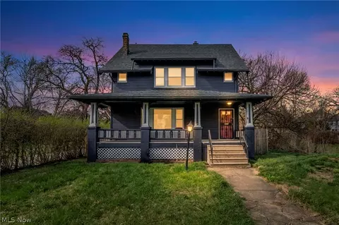 10803 Grantwood Ave, Cleveland, OH 44108