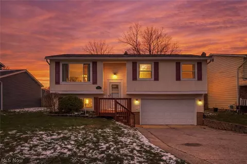 407 Ridgewood Dr, Eastlake, OH 44095