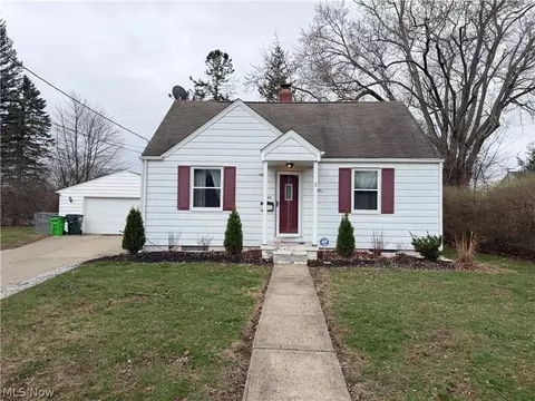 832 S Valley Blvd NW, North Canton, OH 44720