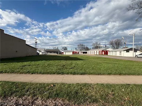 E Main Street, West Lafayette, OH 43845