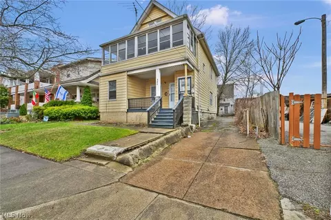 880 Stevenson Rd, Cleveland, OH 44110
