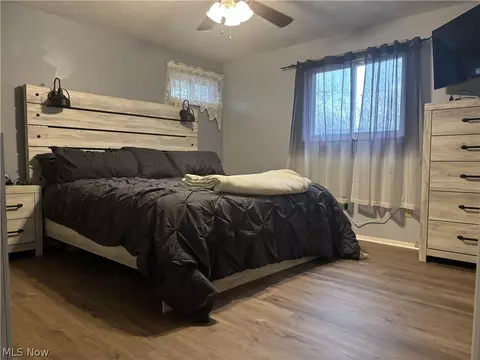 Bedroom - 236 Northfield Dr, Elyria, OH 44035 photo 2 of 4