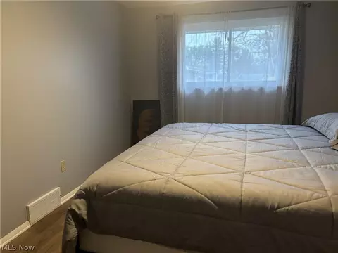 Bedroom - 236 Northfield Dr, Elyria, OH 44035 photo 4 of 4
