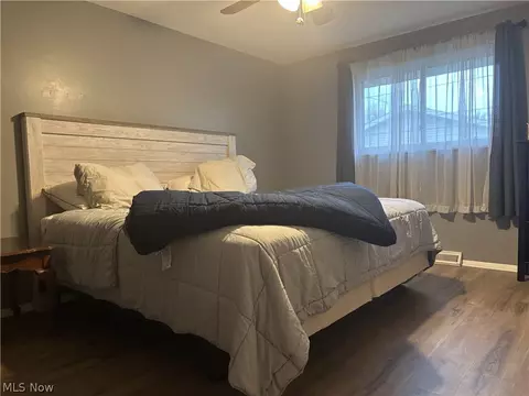 Bedroom - 236 Northfield Dr, Elyria, OH 44035 photo 3 of 4