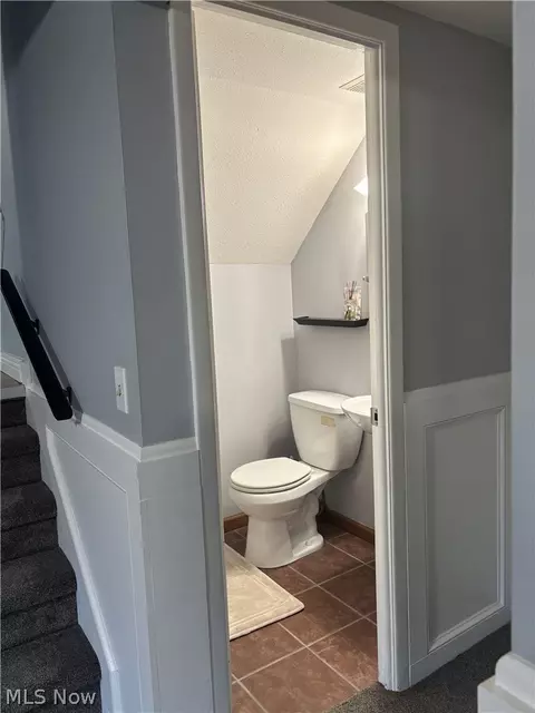 Bath - 236 Northfield Dr, Elyria, OH 44035 photo 1 of 3