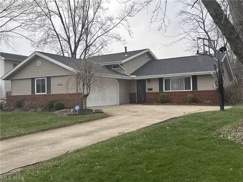 236 Northfield Dr, Elyria, OH 44035