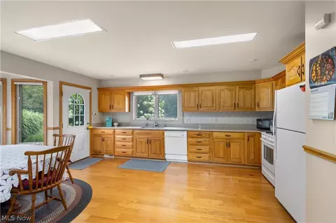 Kitchen - 10909 Ruby, Cambridge, OH 43725 photo 1 of 2