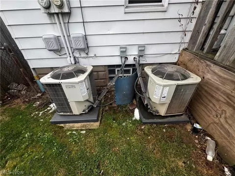 6814-6816 Bradley Ave, Parma, OH 44129 photo 7