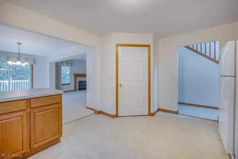 501 Falling Leaf Dr, Seven Hills, OH 44131 photo 10