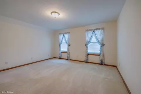 501 Falling Leaf Dr, Seven Hills, OH 44131 photo 18