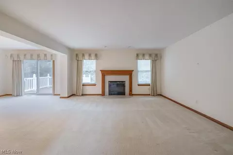 501 Falling Leaf Dr, Seven Hills, OH 44131 photo 5