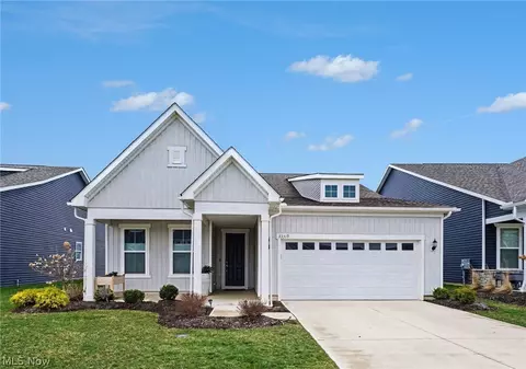 33319 Midship Dr, Avon Lake, OH 44012