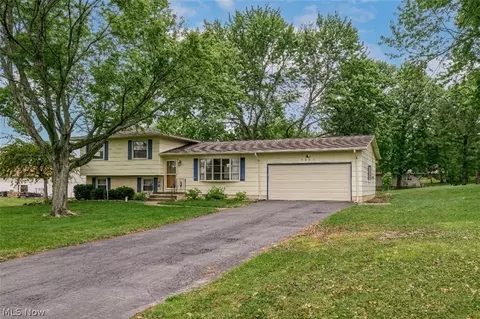 6860 Beridge St, Louisville, OH 44641