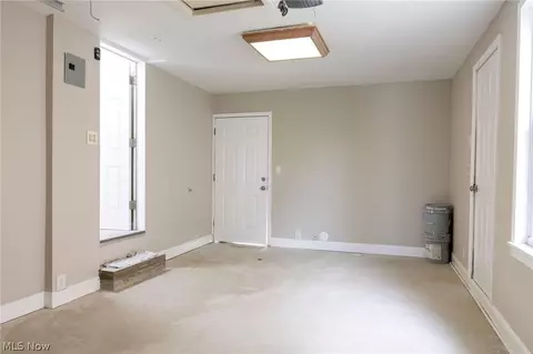 795 E 260th St, Euclid, OH 44132 photo 9