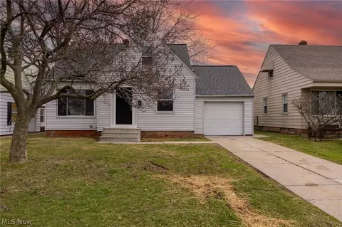 795 E 260th St, Euclid, OH 44132