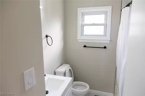 795 E 260th St, Euclid, OH 44132 photo 24