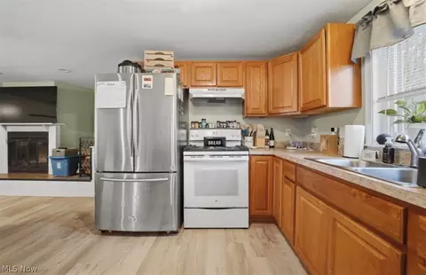 Kitchen - 4132 Benetka Rd, Ashtabula, OH 44004 photo 2 of 2