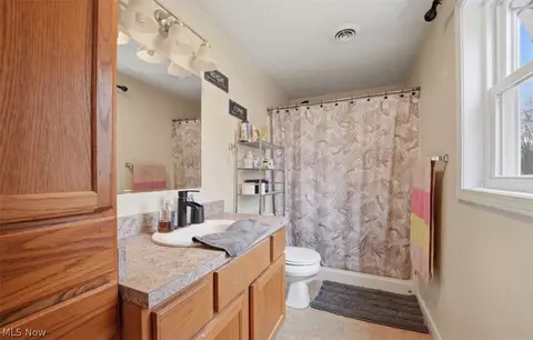 Bath - 4132 Benetka Rd, Ashtabula, OH 44004 photo 1 of 2