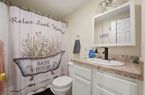 Bath - 4132 Benetka Rd, Ashtabula, OH 44004 photo 2 of 2