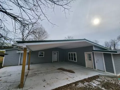 278 Wells Lock Rd, Elizabeth, WV 26143