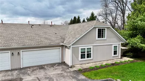 318 Millennium Dr, Tallmadge, OH 44278