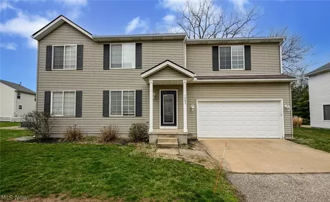1083 Reeves Ct, Akron, OH 44312