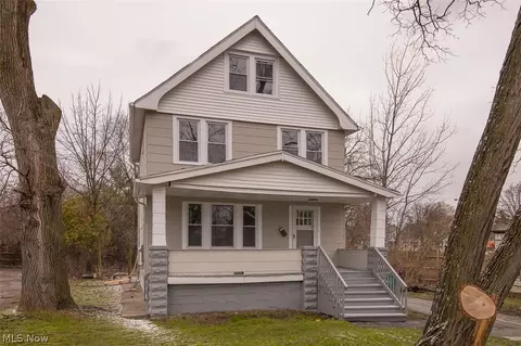 17421 Broadway Ave, Maple Heights, OH 44137