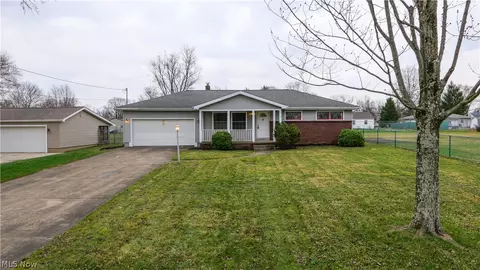 5216 Kuszmaul Ave NW, Warren, OH 44483