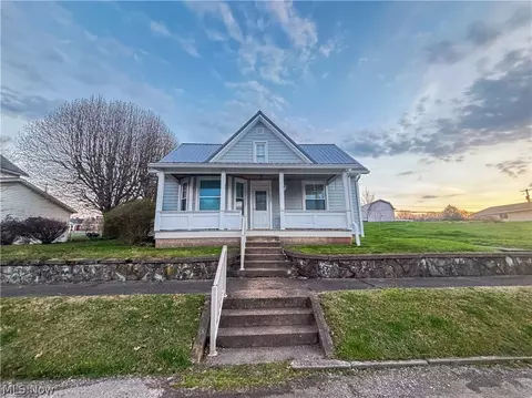 208 Stealey St, Middlebourne, WV 26149