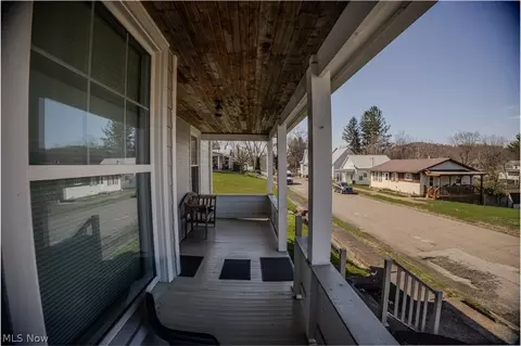 Exterior - 208 Stealey St, Middlebourne, WV 26149 photo 3 of 7