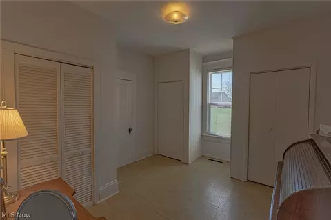 Bedroom - 208 Stealey St, Middlebourne, WV 26149 photo 6 of 14