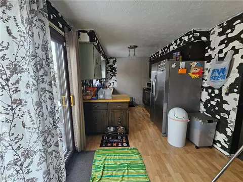 4112 Ivanhoe Dr, Lorain, OH 44053 photo 6