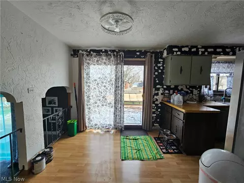 4112 Ivanhoe Dr, Lorain, OH 44053 photo 8